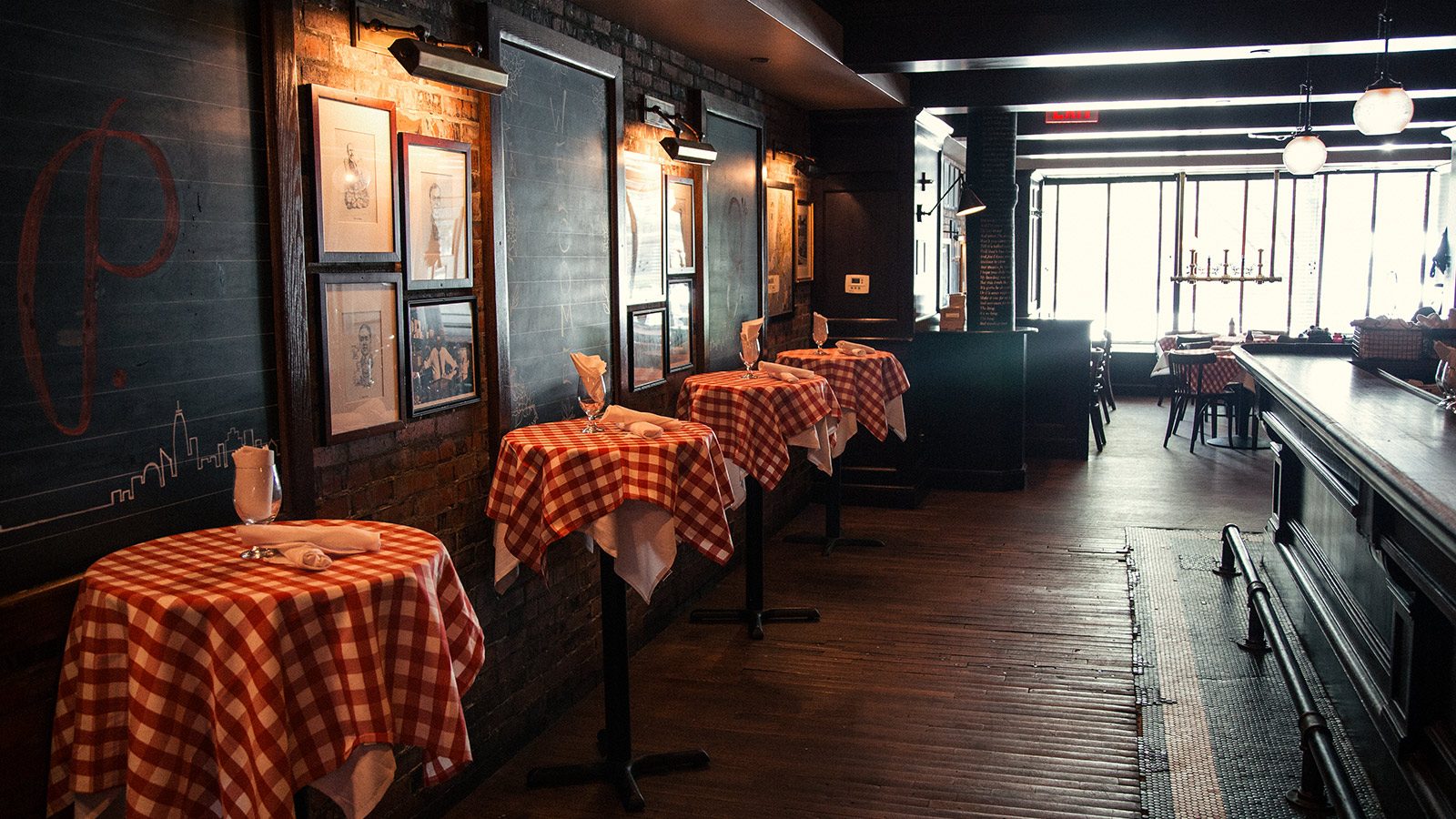 P.J. Clarke's Restaurant and Bar | On the Hudson - PJ Clarke's